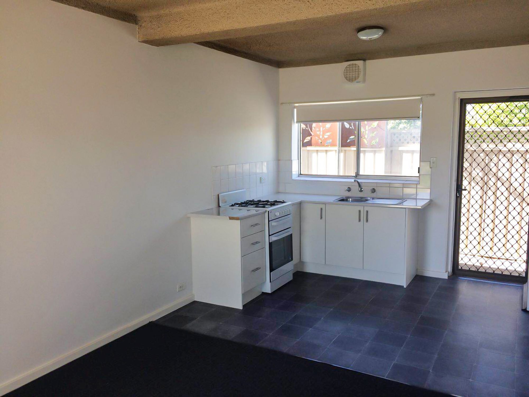 2 / 156 Humphries Terrace, Woodville Gardens