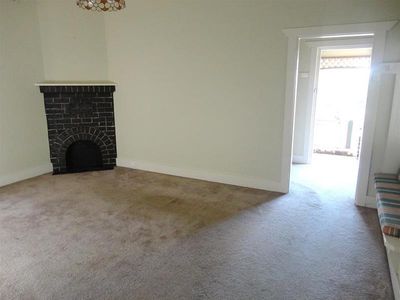 16 Riverview Road, Earlwood