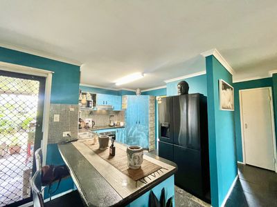 2 / 2 Hakea Court, Kawungan