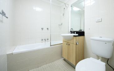 11 / 110 Wellington Street, Waterloo