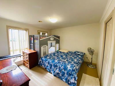 32 Kerford Crescent, Point Cook