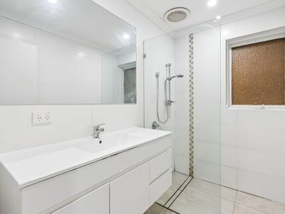 28 Wooramel Crescent, Gosnells