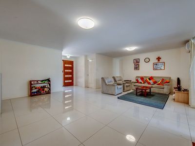 40-48 WOODEND COURT, Park Ridge