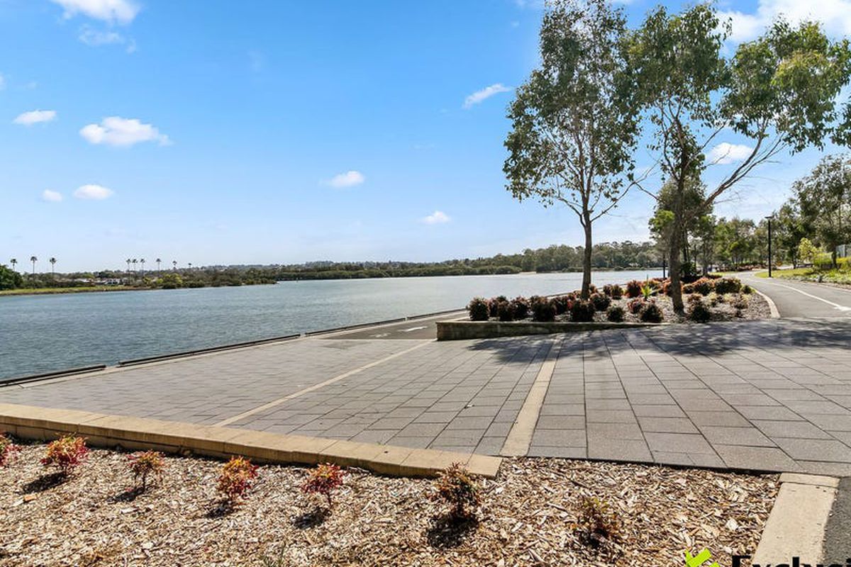 701 / 42 Shoreline Drive, Rhodes