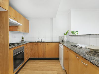 210 / 1 Poplar Street, Surry Hills