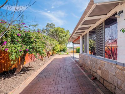 17 Shadwell Court, Caversham