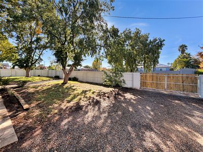 PART / 8 Battye Street, Forbes