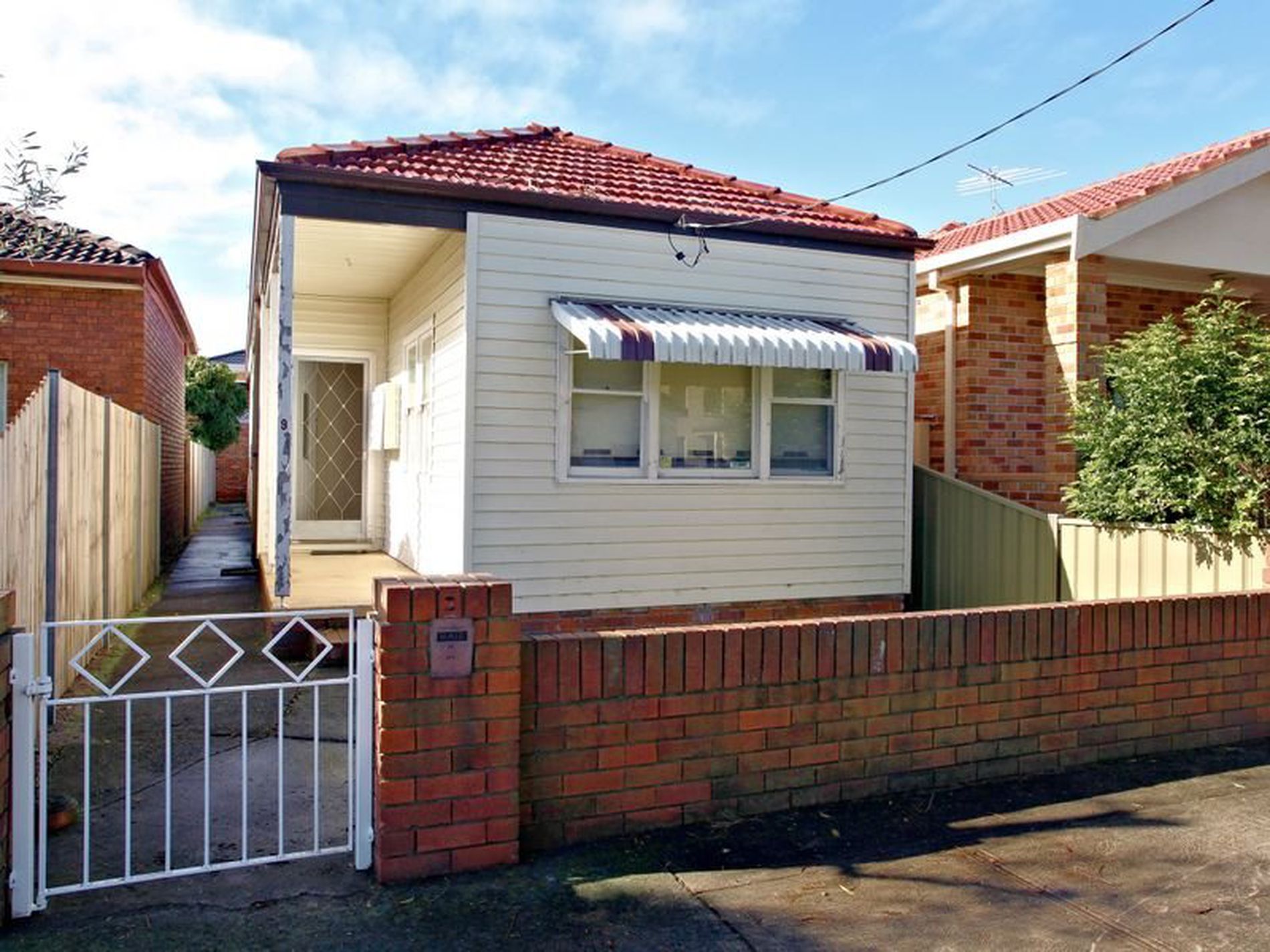 9 Malcolm Street, Mascot