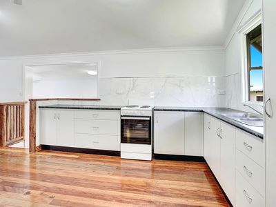 27 Meyer Ave, Wangan