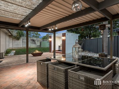 6 Matthews Place, Dandenong North