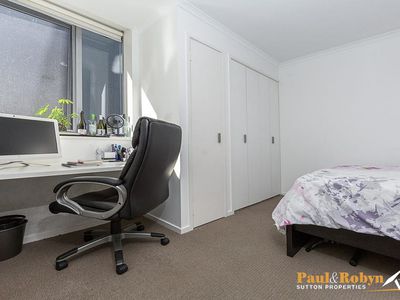18 / 60 Lowanna Street, Braddon