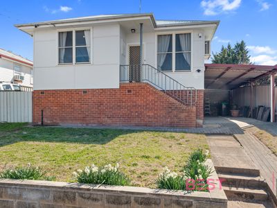 11 BEDDIE STREET, West Bathurst