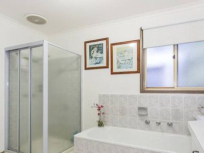 2 / 83 Racecourse Road, Pakenham
