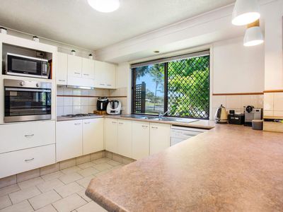 1 Ashford Road, Helensvale