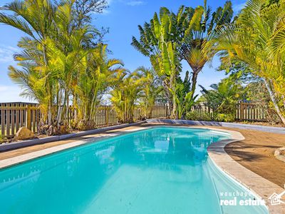 490 Beechwood Road, Beechwood