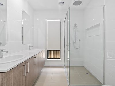 5 Oasis Crescent, Yarrawonga