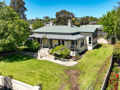 20 Lake Terrace East, Mount Gambier
