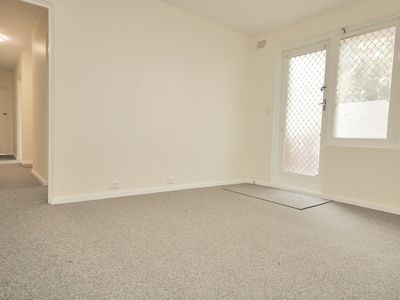 4 / 32 Hampden Road, Lakemba