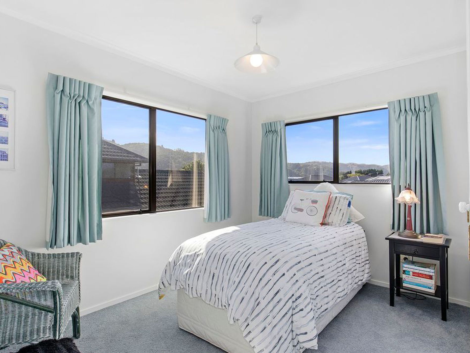 28 De Menech Grove, Avalon