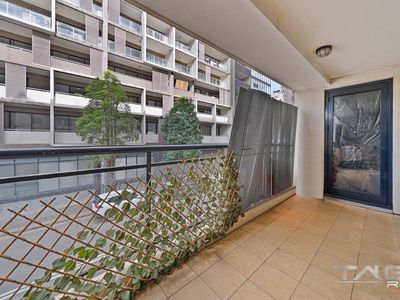 3 / 32 Hassall Street, Parramatta
