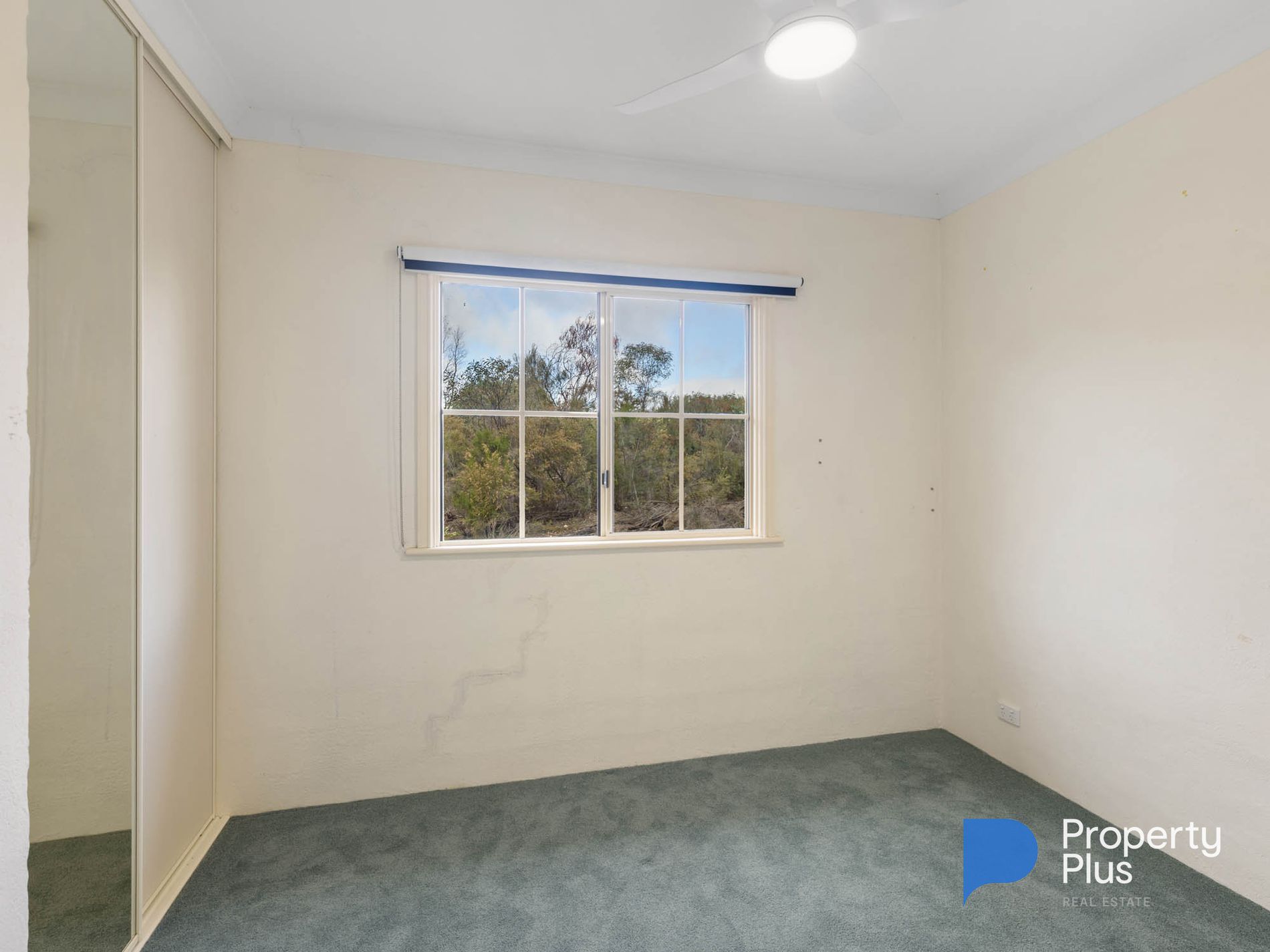 4 Graham Close, Flora Hill