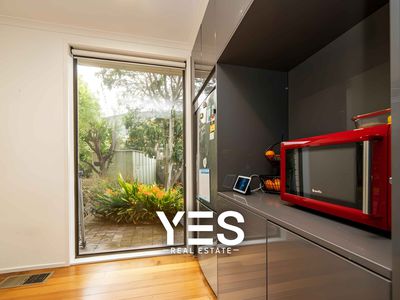 32 Lemana Crescent, Mount Waverley