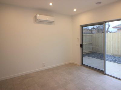 1 / 13 Hughes Street, Bell Park