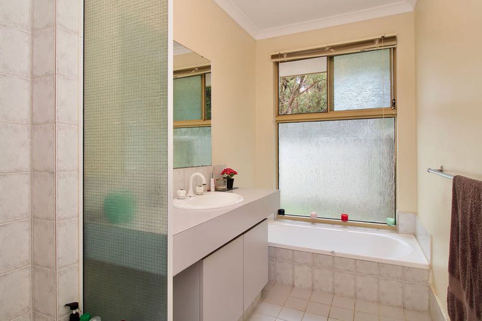 16 Salter Place , Parmelia