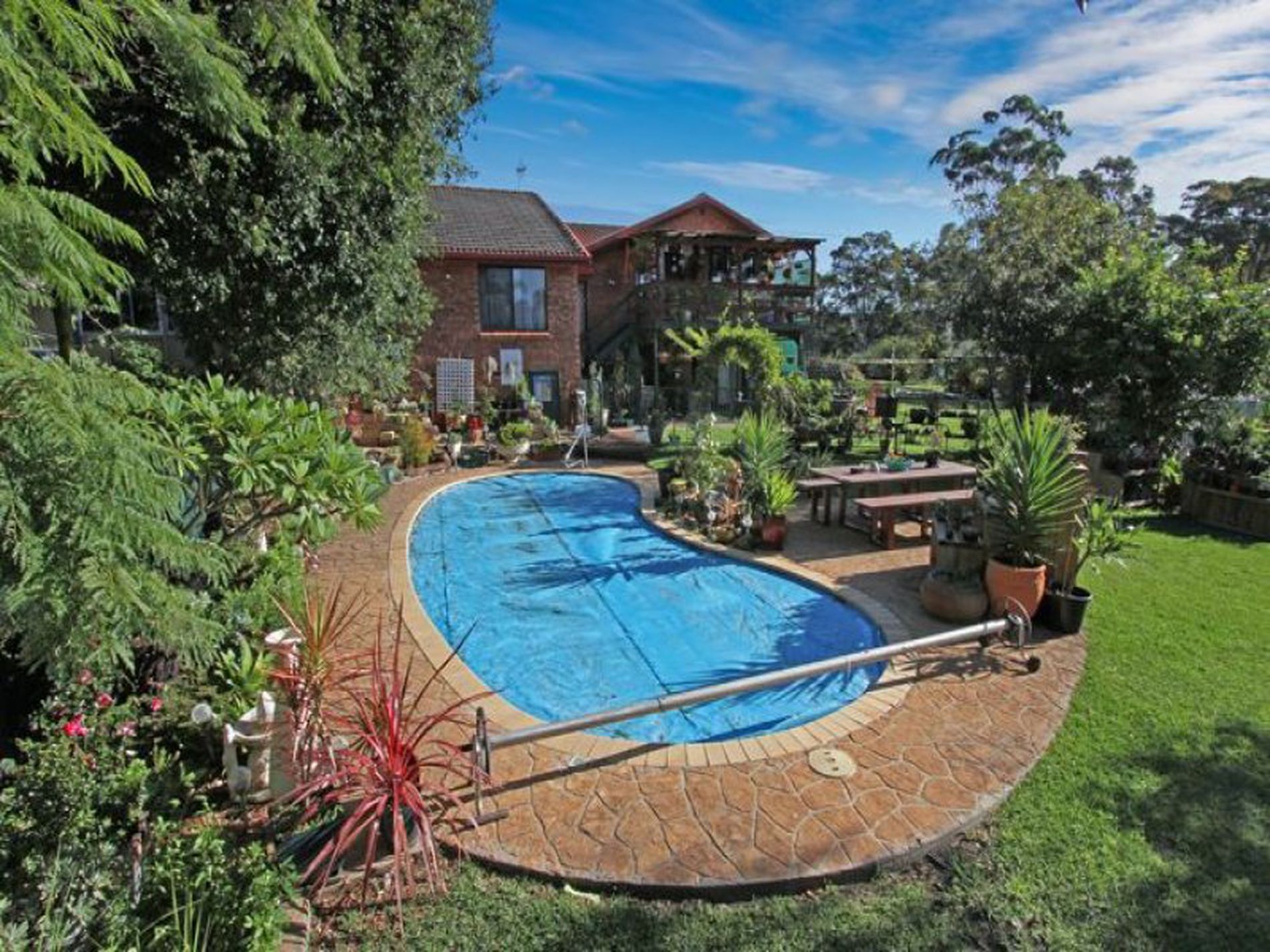 37 Kings Point Drive, Kings Point