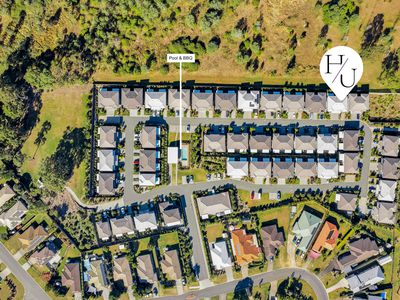 33 / 27 Tequesta Drive, Beaudesert