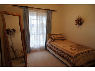 6 Lukin Court, Horsham