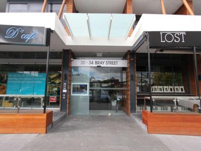 815 / 32 Bray Street, South Yarra