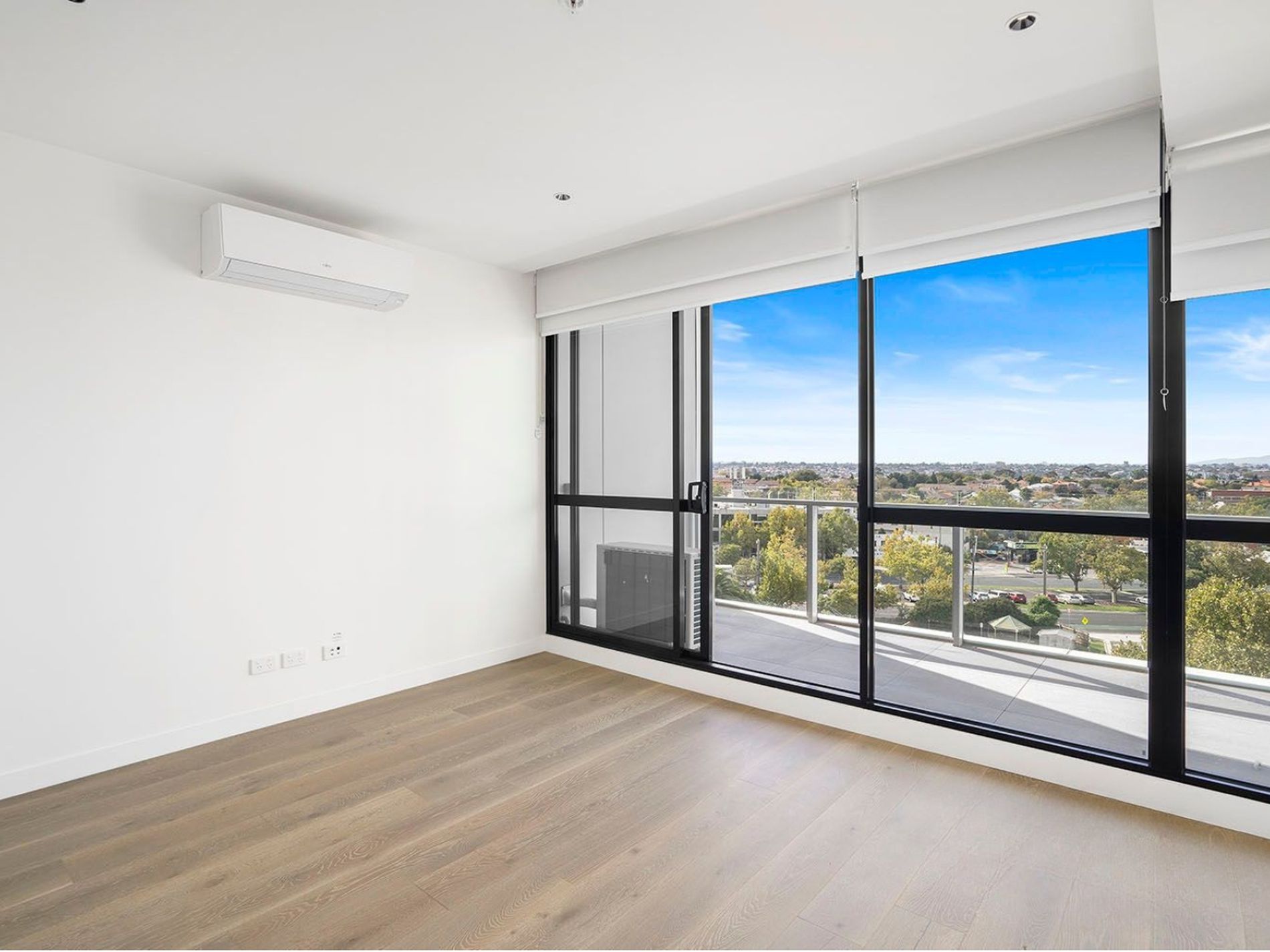 508/19 Russell Street, Essendon