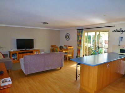 7 Lakewood Grove, Burrill Lake