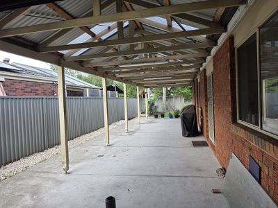 35 Bradford Drive, Cranbourne East