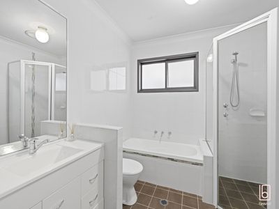 83 Ocean View Road, Gorokan