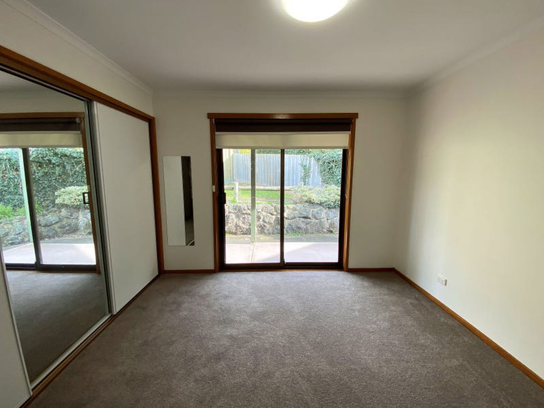 4 Royal Crescent, Hamlyn Heights