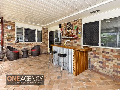 42 Glasshouse Cr, Forest Lake