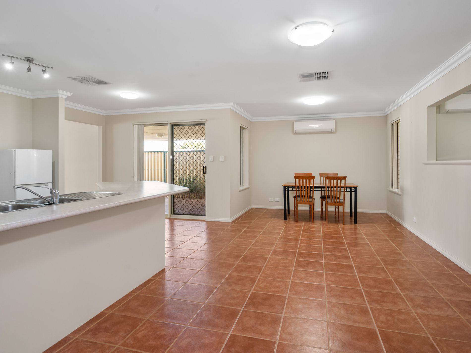 25 Cotter Street North , Hannans