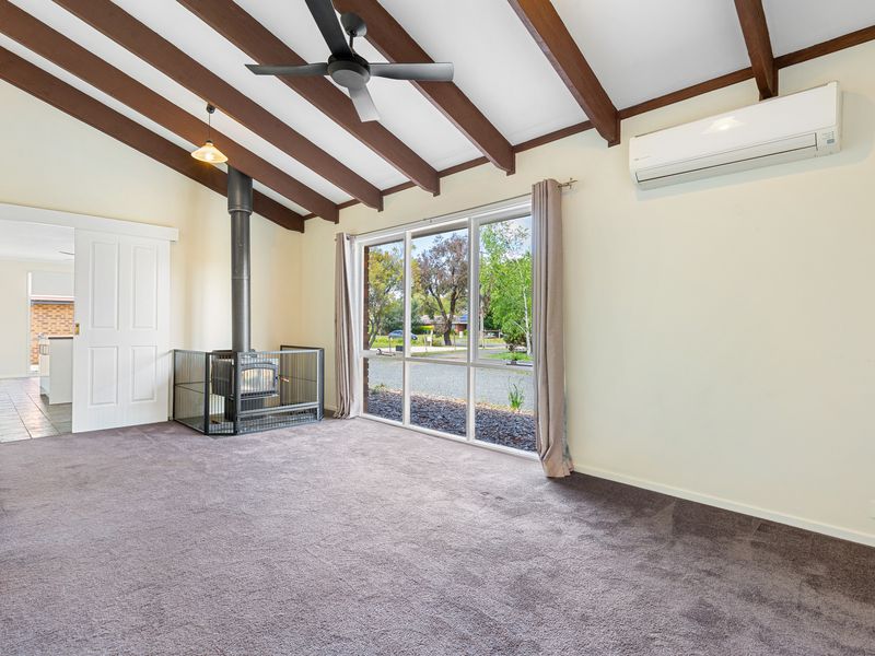 31 Coleraine Drive, Romsey