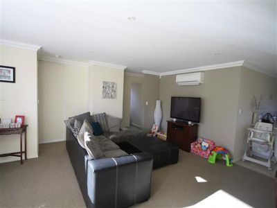 2 / 1 Moore Court, Wynyard
