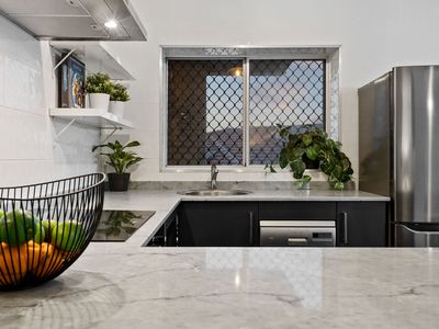 9 / 2 Hampton Street, Burswood