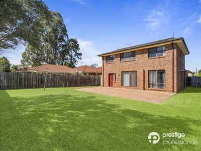 8 Cressbrook Drive, Wattle Grove