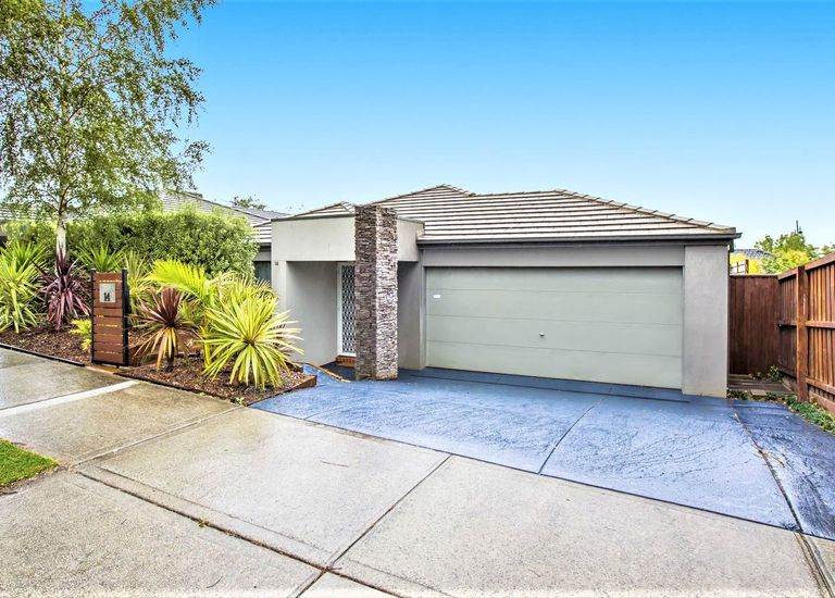 14 Kimberley Grove, Pakenham