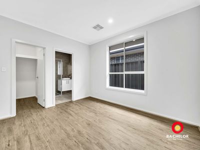 13 Gaynor Avenue, Paralowie