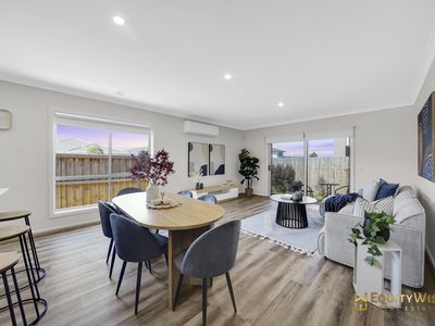 1 Generation Crescent, Mambourin
