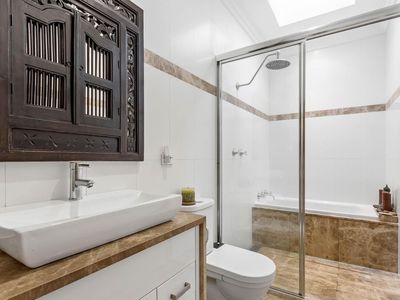 15 Kenyon Road, Bexley