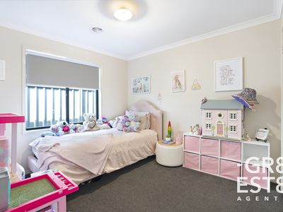 27 JUPITER CRESCENT, Cranbourne West