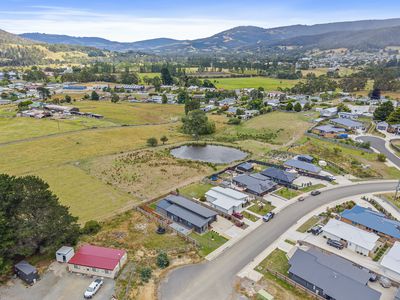 18 Ashy Way, Huonville