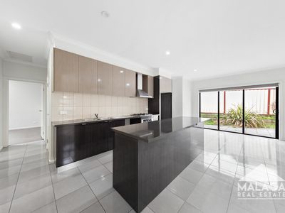 3 / 4 Andrew Road, St Albans